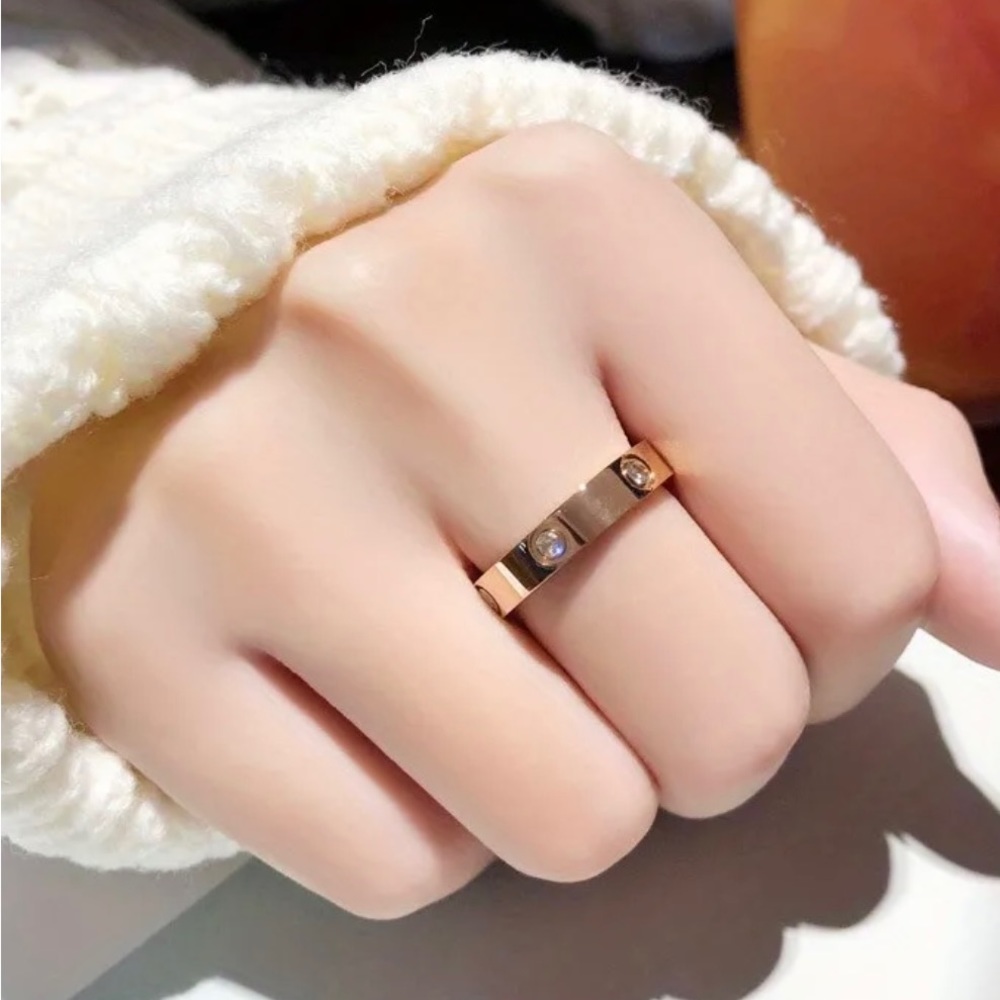 🎉HOST PICK!🎉 🆕 Rhinestone Zirconia Stainless Steel Rose Golden Ring